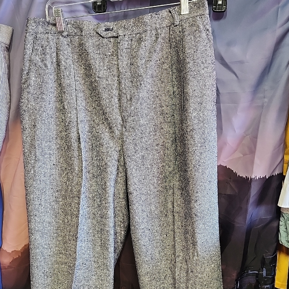 Elegant Women's Gray Trousers Vintage